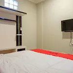 Reddoorz Plus Near Jogja City Mall 5